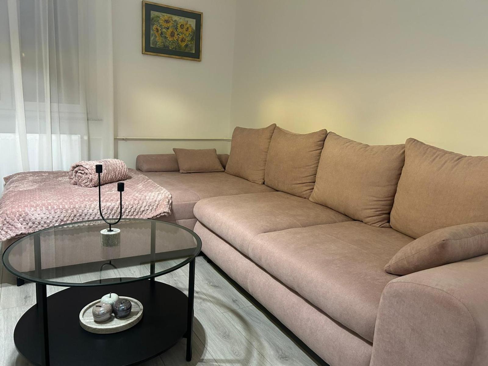 Nastasija Apartment Осиек Экстерьер фото