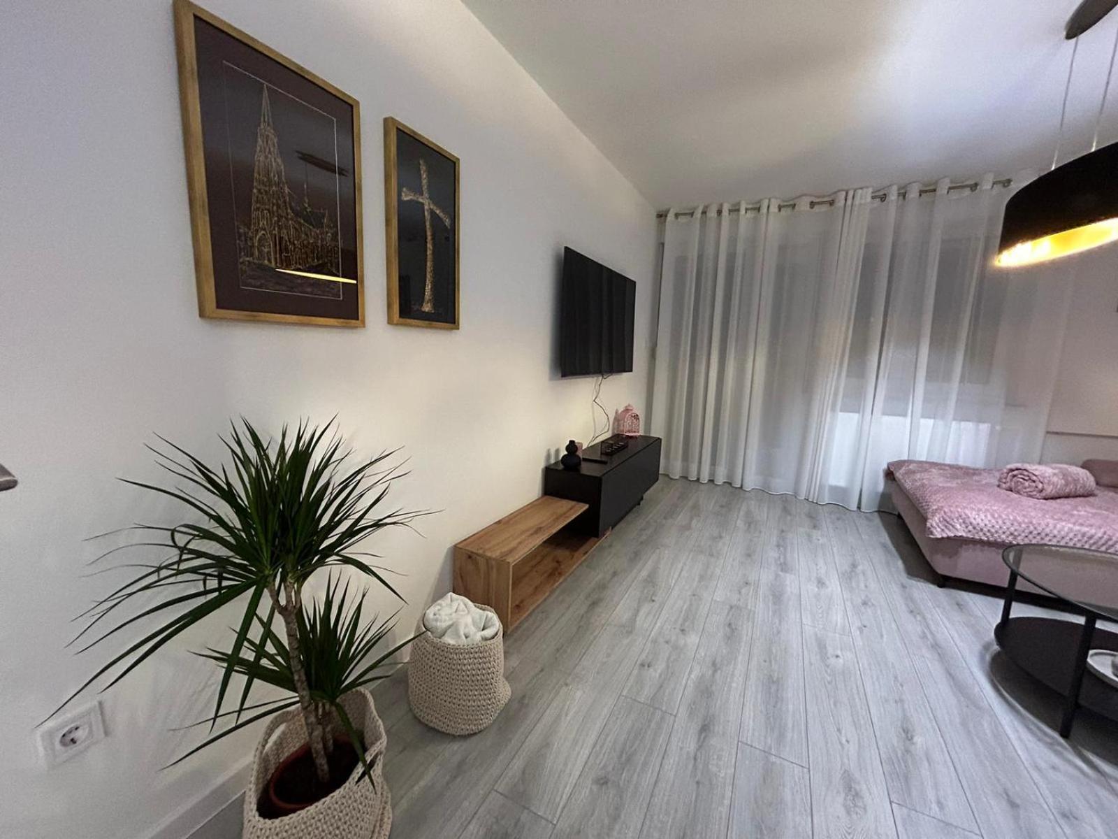 Nastasija Apartment Осиек Экстерьер фото